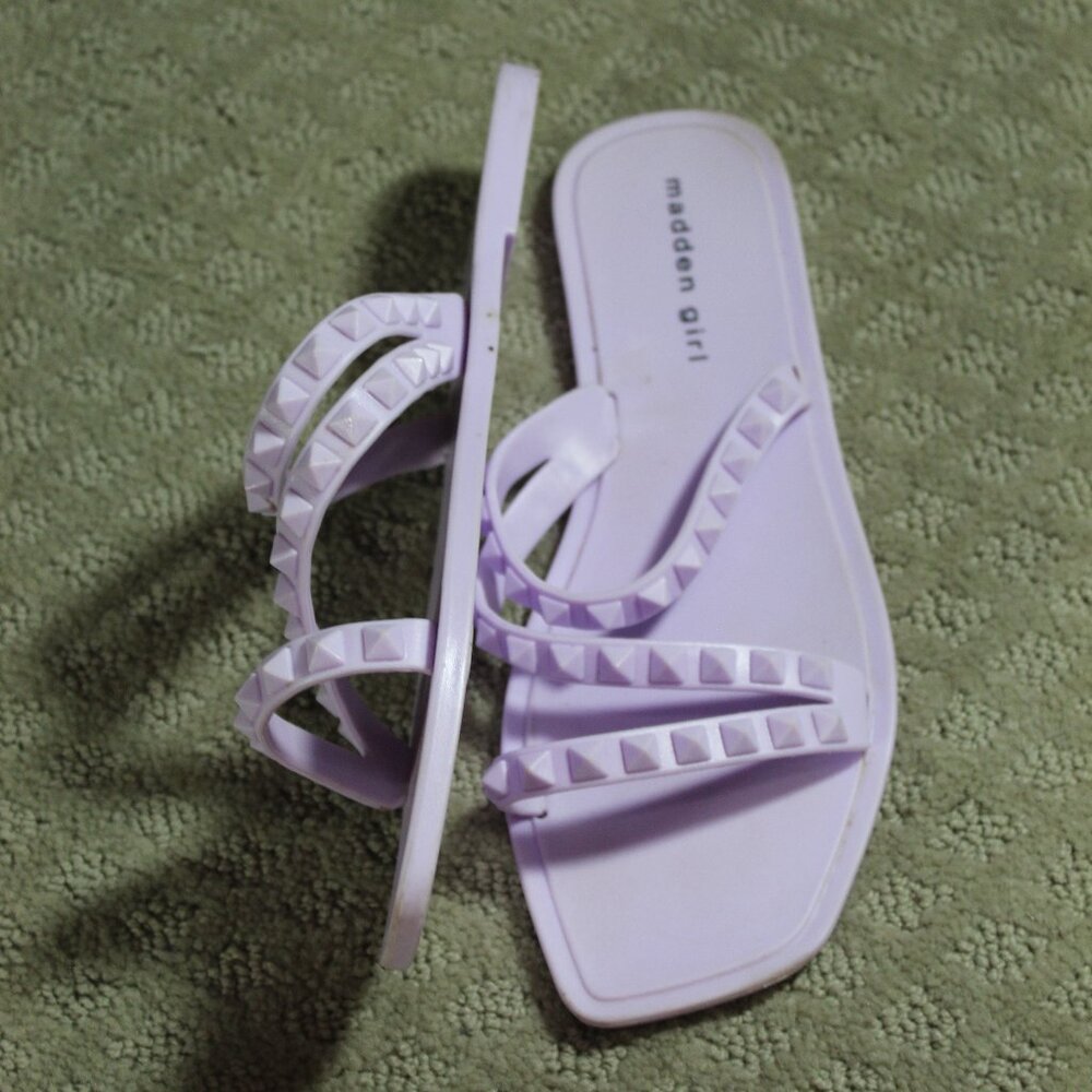 Madden Girl Size 8 Purple Studded Lagunna Slip On Flat Plastic Sandals